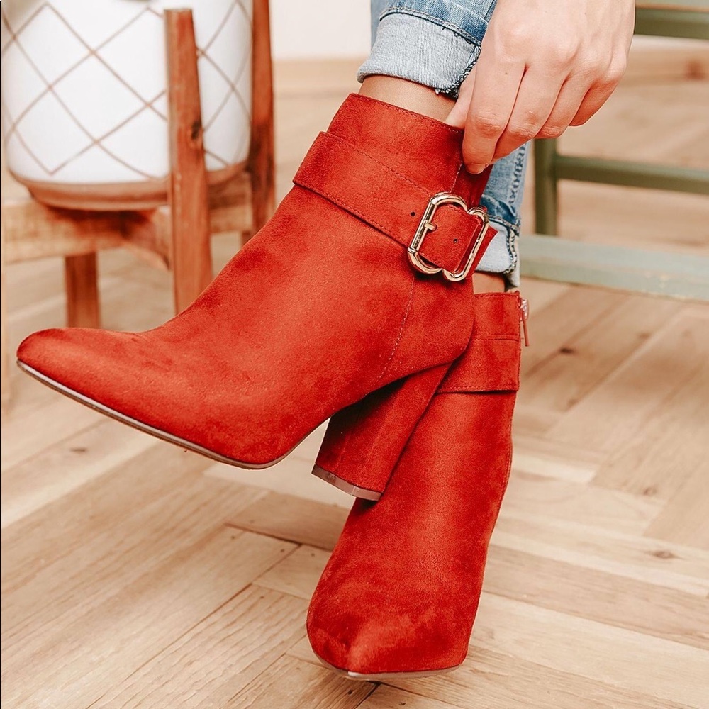 Suede heeled bootie, size 5.5